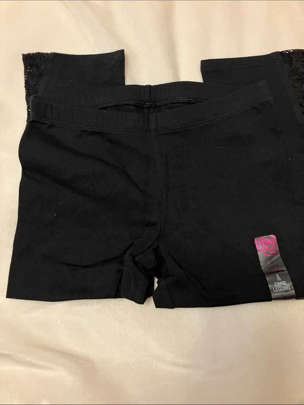 NWT SO Black Perfect Capri Legging -lace detail leg girls 10. 22” long